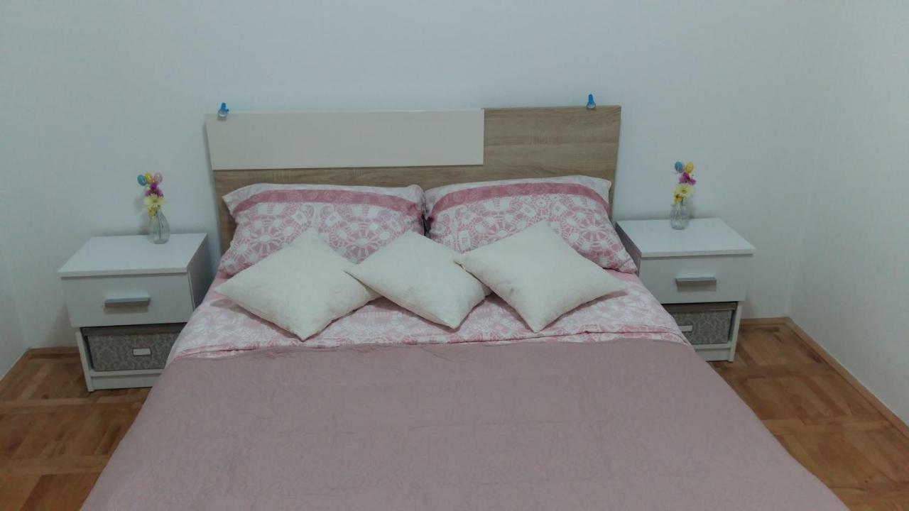 Apartment Ilina Vodice Exterior foto