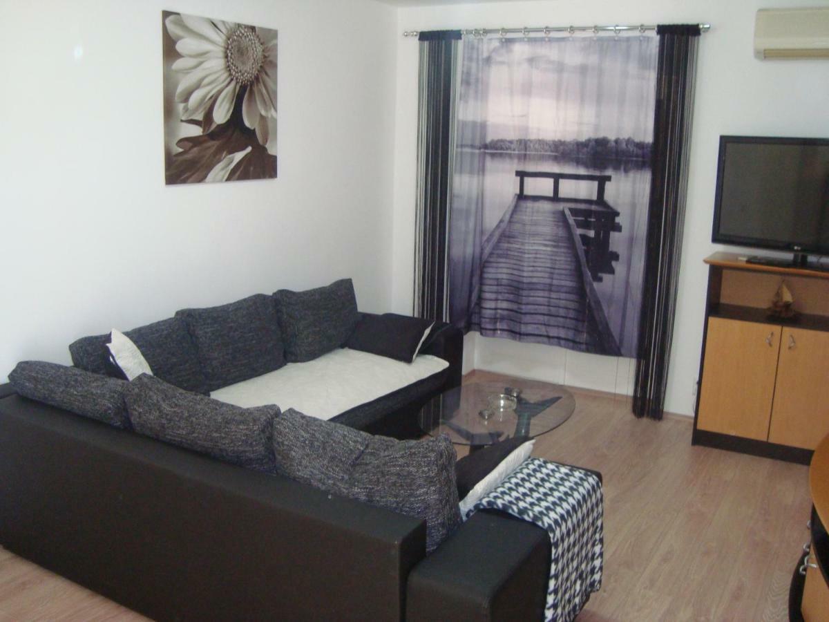 Apartment Ilina Vodice Exterior foto